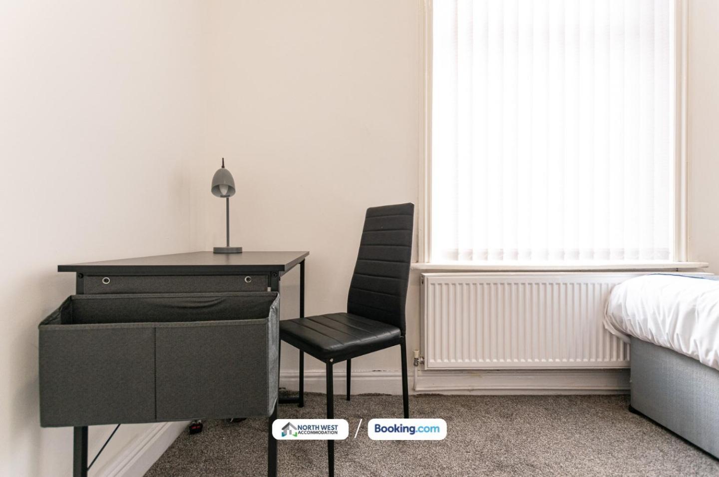 Manchester Work Stays 2Br Home With Parking & Wifi Exterior foto